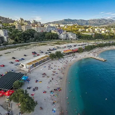 With Splendid View * Split